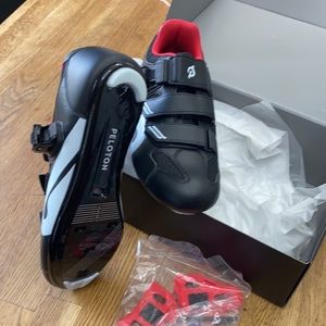 Peloton cycling shoes size 39 American 8-8 1/2
